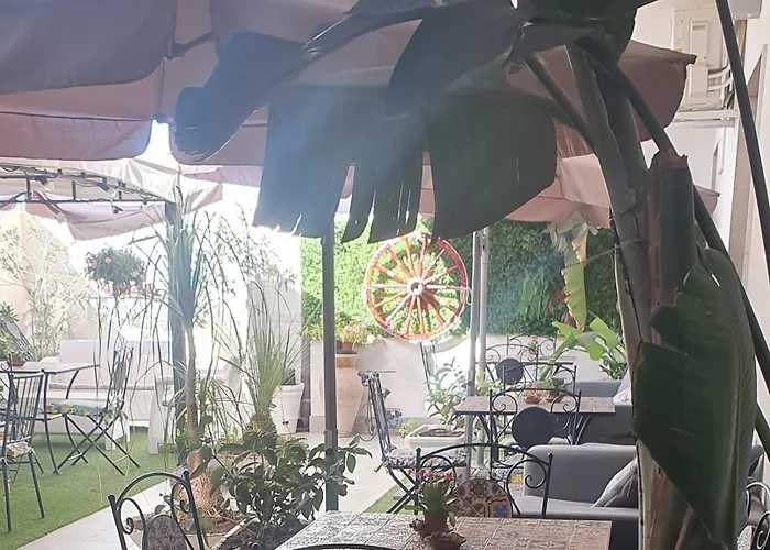 La città delle 100 sculture B&B BcenS con parcheggio privato - Belpasso - Etna -
