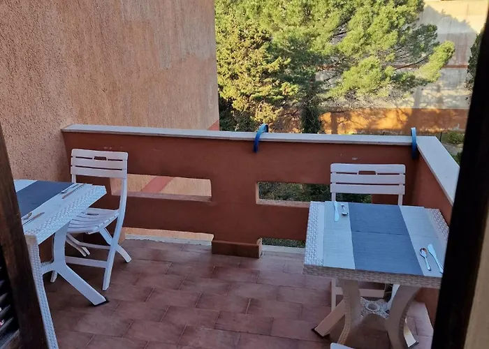 Guest House Tra Rocce E Mare