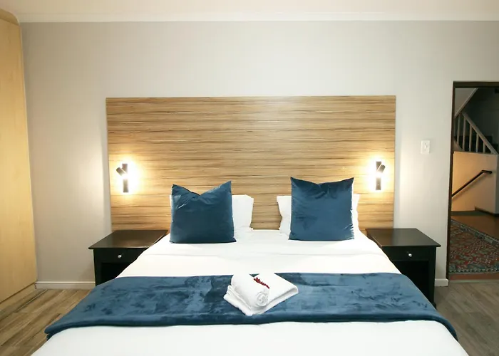 Woodbridge Lodge