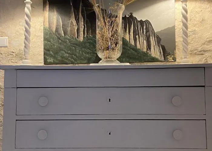 Les Vieux Murs