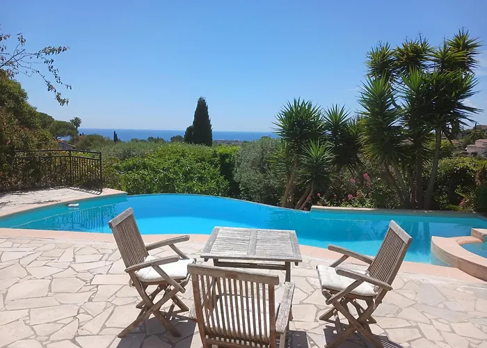 Chambre Bed And Breakfast Dans La Villa Cypra