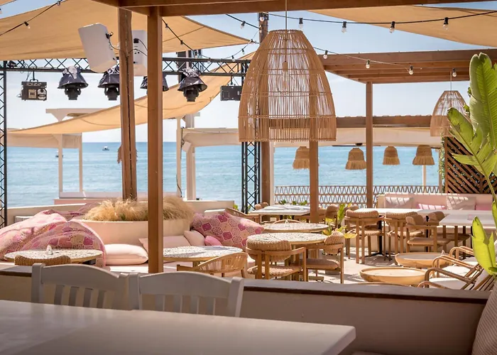 Cp Seafront Suites