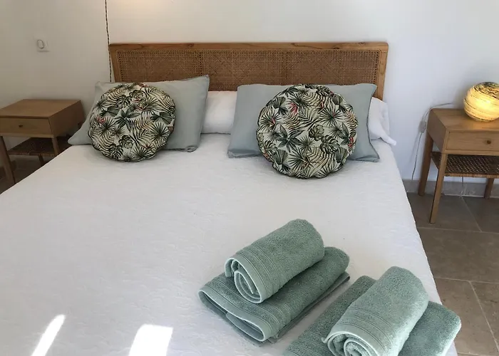 Chambre hôtes Les Garrigues CUCURON