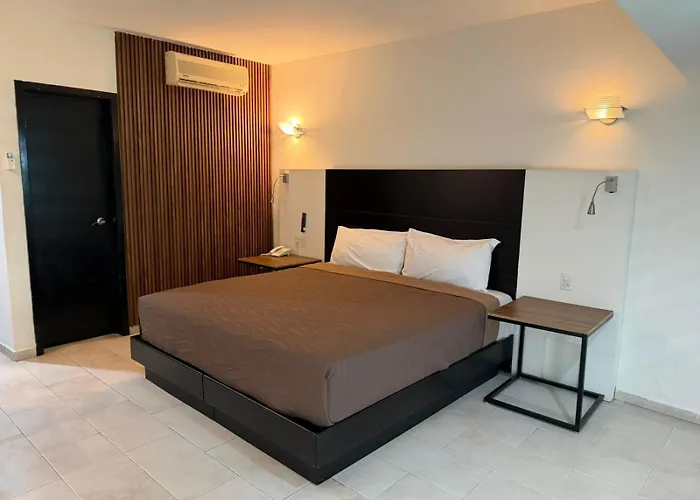 Hotel Suites Del Real Zapopan