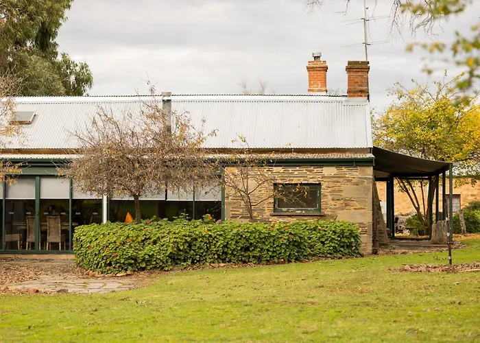 Reillys Wines Heritage Cottages