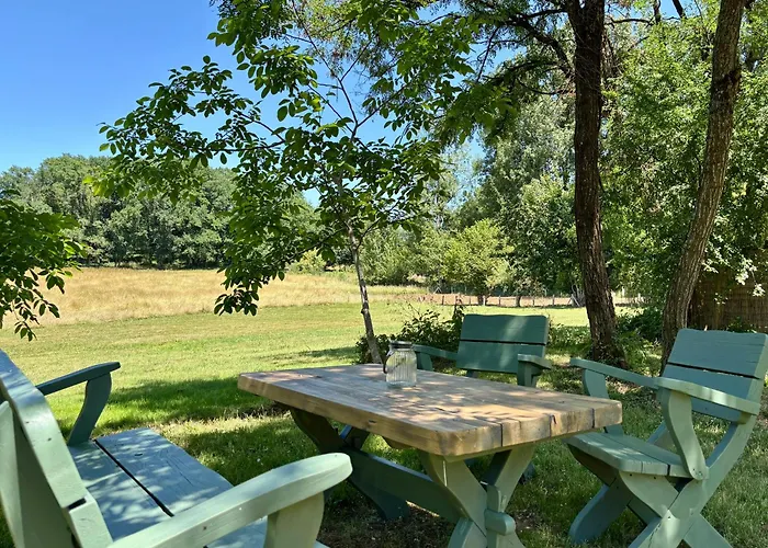 Le Charme Du Perigord - Chambre & Table D'Hotes