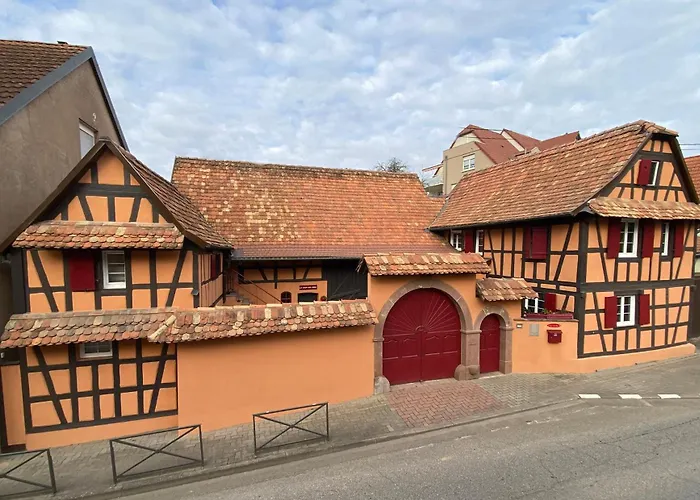 La Cour Des Amis