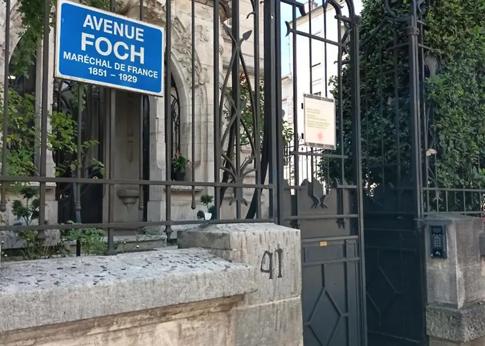Le 41, B&B Chambre Et Salle De Bains Privatives Dans Un Hotel Particulier Art Nouveau - Nancy Gare