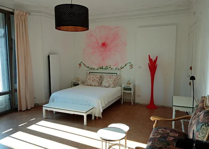 Le 41, B&B chambre et salle de bains privatives dans un hôtel particulier Art nouveau - Nancy Gare