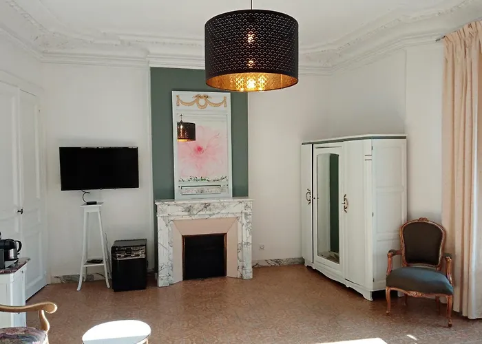Le 41, B&B chambre et salle de bains privatives dans un hôtel particulier Art nouveau - Nancy Gare