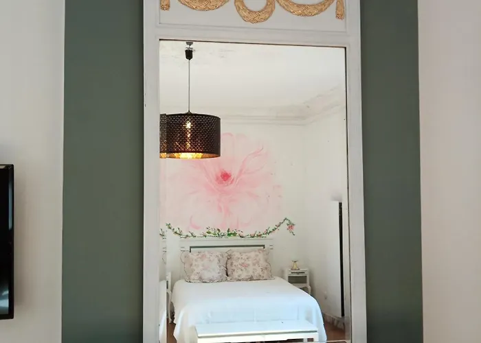 Le 41, B&B chambre et salle de bains privatives dans un hôtel particulier Art nouveau - Nancy Gare