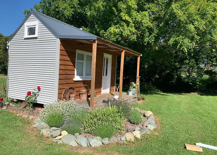 Quail Farm, Colonial Charm
