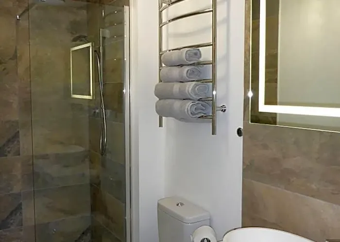 Stones Luxury B&B With Hot Tub And Self-Contained Rooms