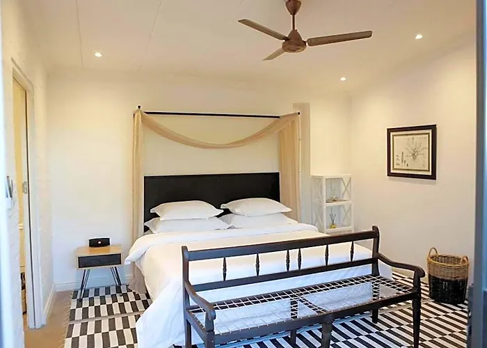 Liedjiesbos Urban Olive Farm Accommodation