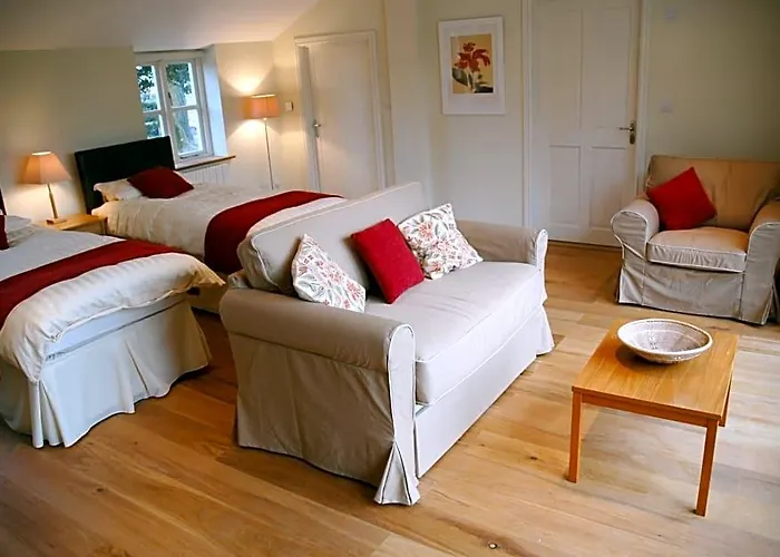 Field Cottage Bed And Breakfast