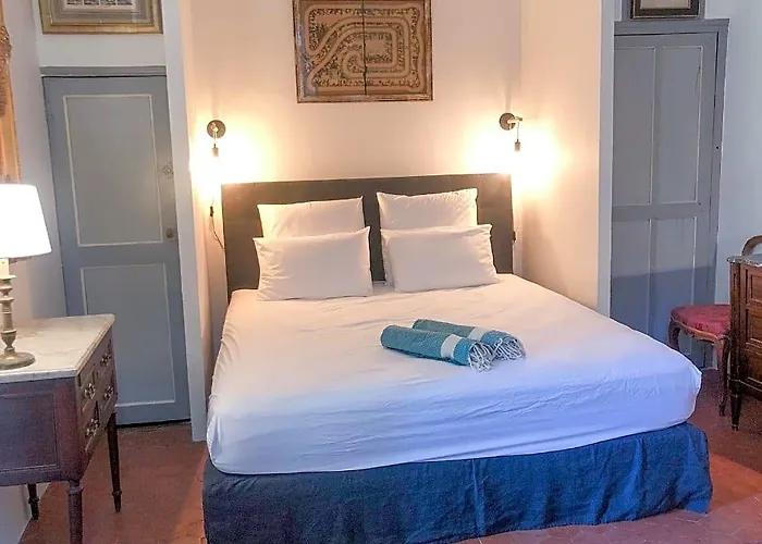 Chateau De Saint-Girons - Luxury Guest House In Provence