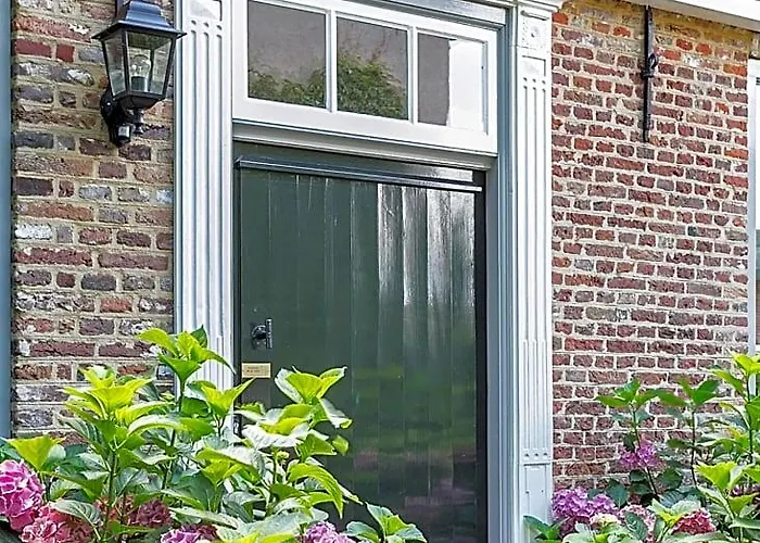 Van Gogh Cottage