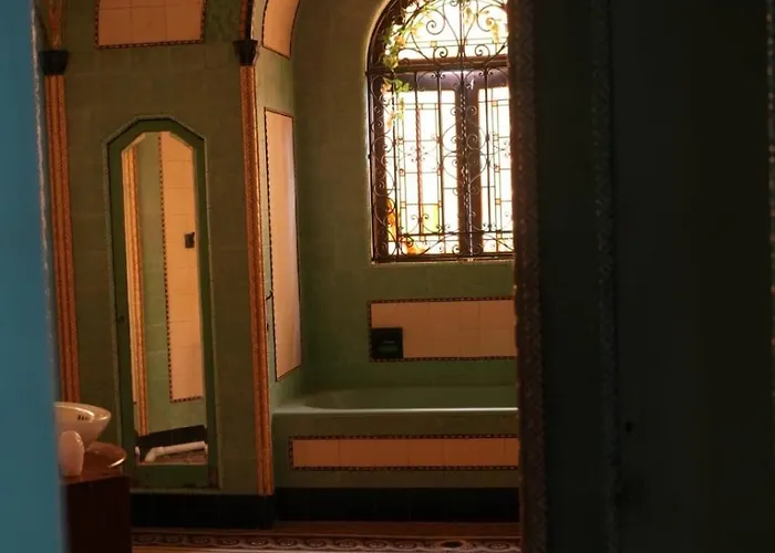 The Mansion Urban Lodge