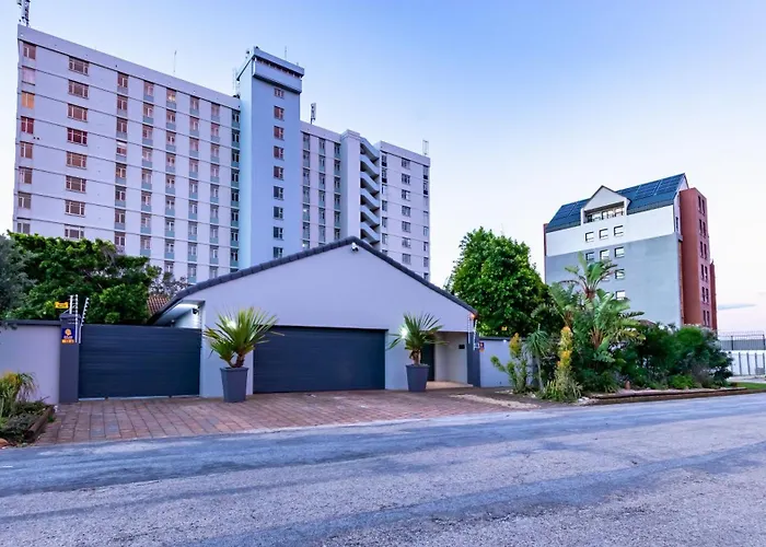 Summerstrand Luxe Villa