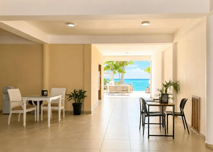 Hotel Checkin El Cortecito Beach