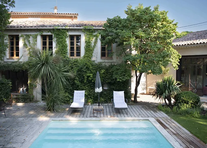 Maison Sumiane - Maison D Hotes Et Locations Avec Piscine