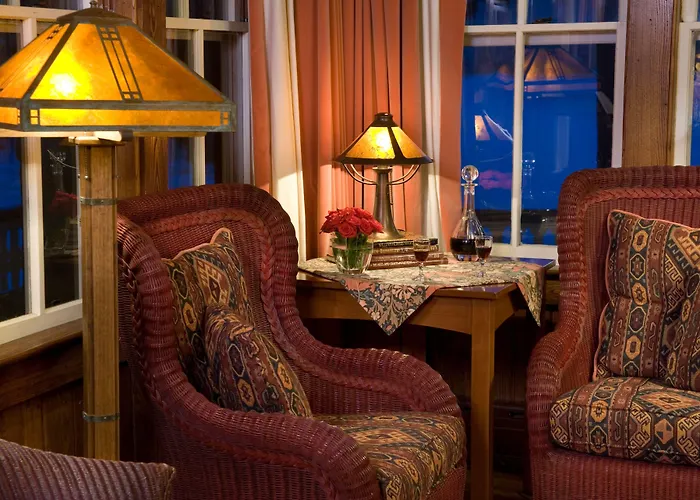Lake Pointe Inn