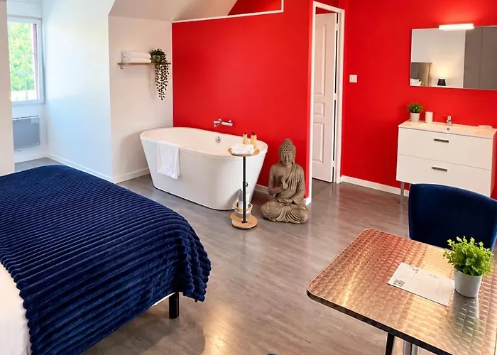 Aux Charmes - Suites de charme avec plaisir petit déjeuner en chambre, Côte d Opale