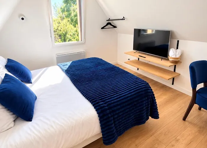 Aux Charmes - Suites de charme avec plaisir petit déjeuner en chambre, Côte d Opale