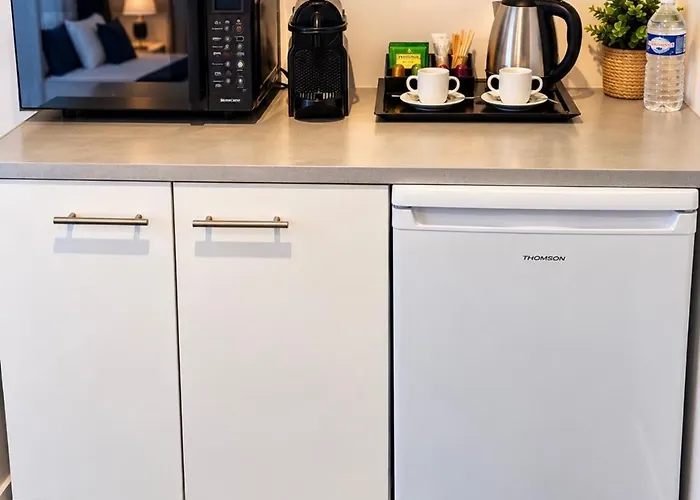 Aux Charmes - Suites de charme avec plaisir petit déjeuner en chambre, Côte d Opale