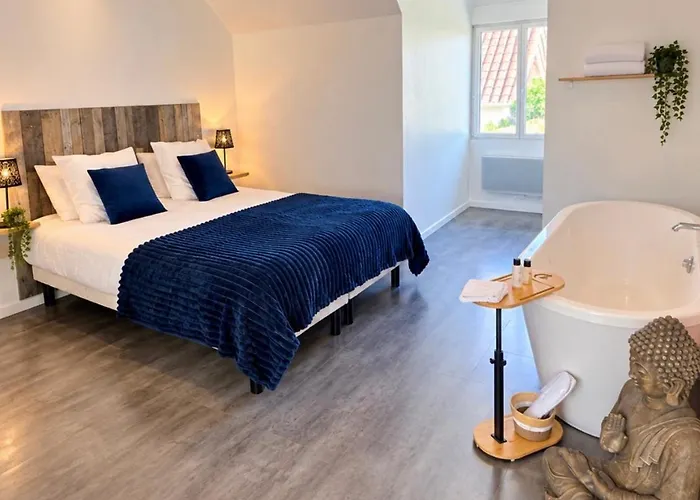 Aux Charmes - Suites de charme avec plaisir petit déjeuner en chambre, Côte d Opale