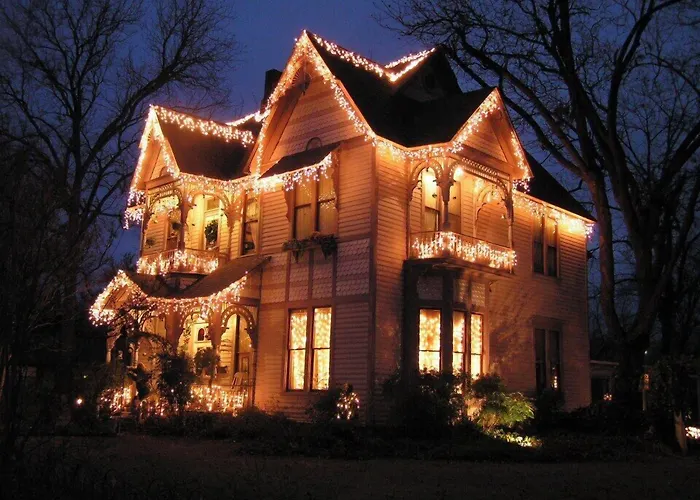 Carleton House Bed And Breakfast