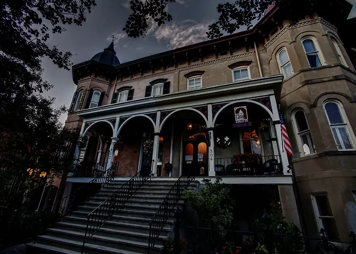 Mcmillan Inn