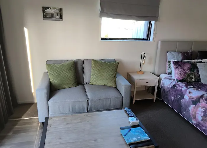 Chris And Dave'S B & B