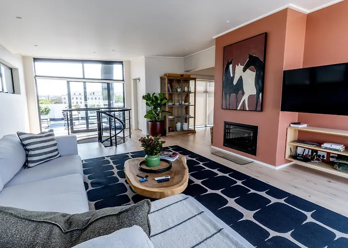 Avenues Guest House