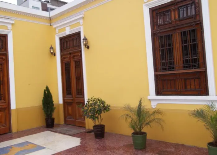 Residencial Miraflores B&B