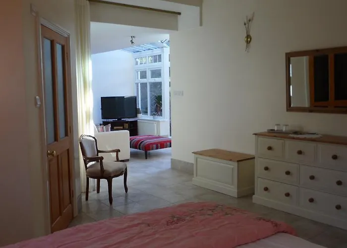 Strathmore Bed & Breakfast