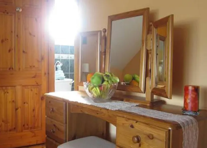 Derghaven B&B, Hostel & Self Catering