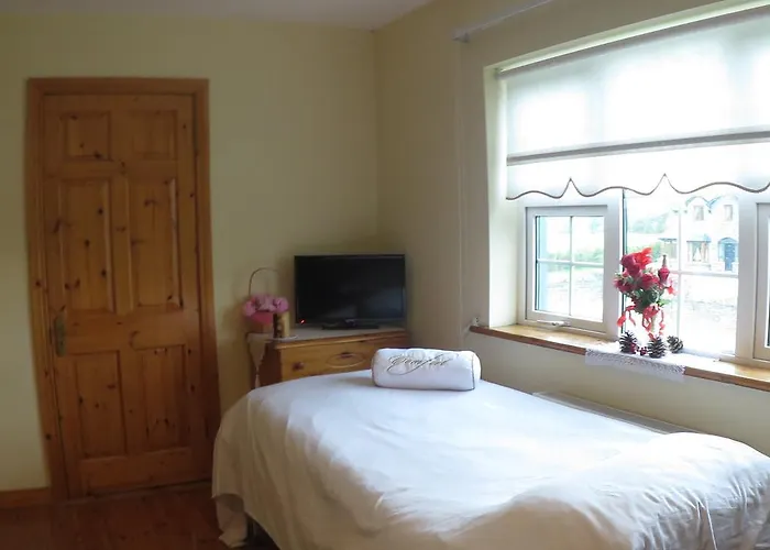 Derghaven B&B, Hostel & Self Catering