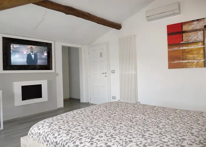 H5-5H Luxury Room