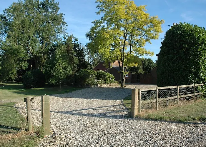 Field Cottage Bed And Breakfast
