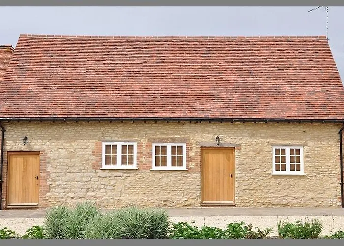 Court Farm Barns