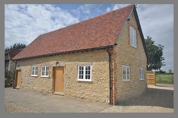 Court Farm Barns