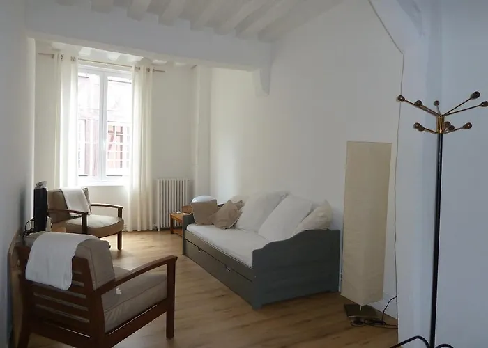 Une Chambre Dans L'atelier De R