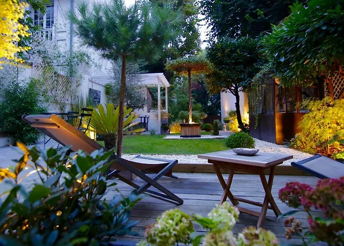 Villa Du Square, Luxury Guest House Parigi