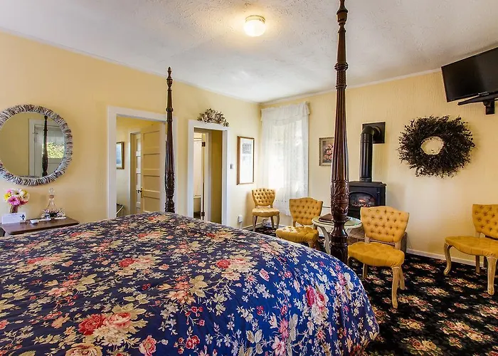 Shady Oaks Country Inn