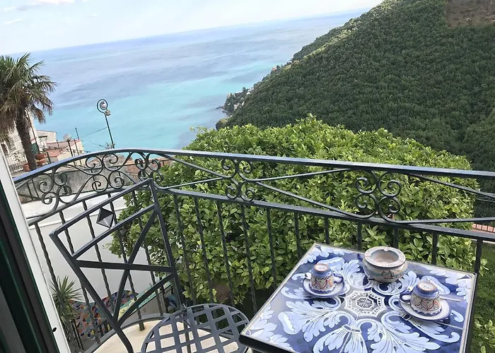 villa verde sul mare