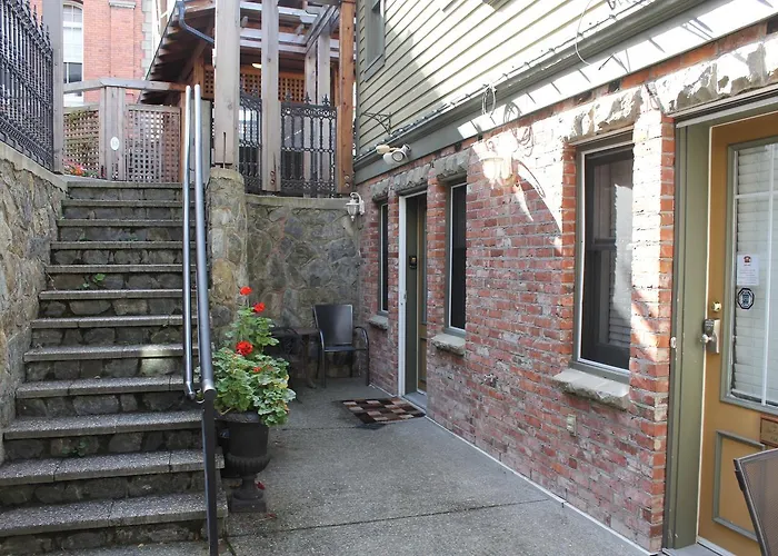 Robert Porter House Inn
