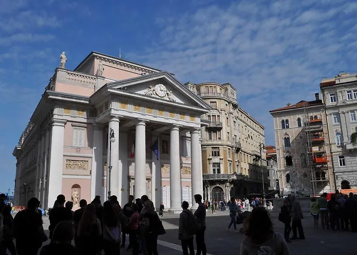 Unica Nel Cuore Storico Di Trieste