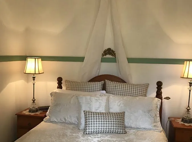 Guest House On Hyde