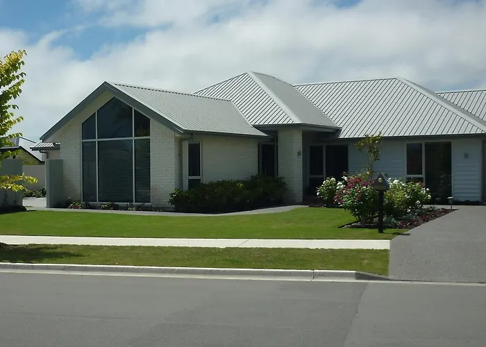 Courtenay B & B